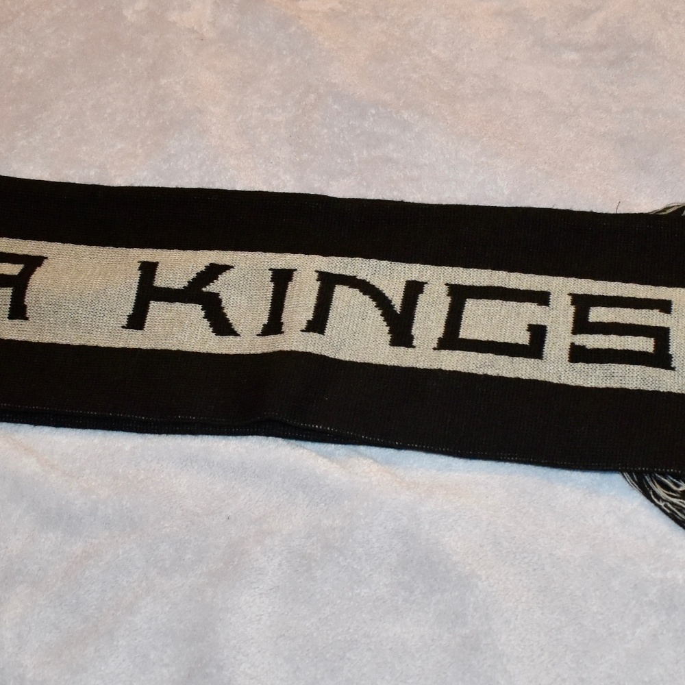 LA Kings Scarf NWOT
